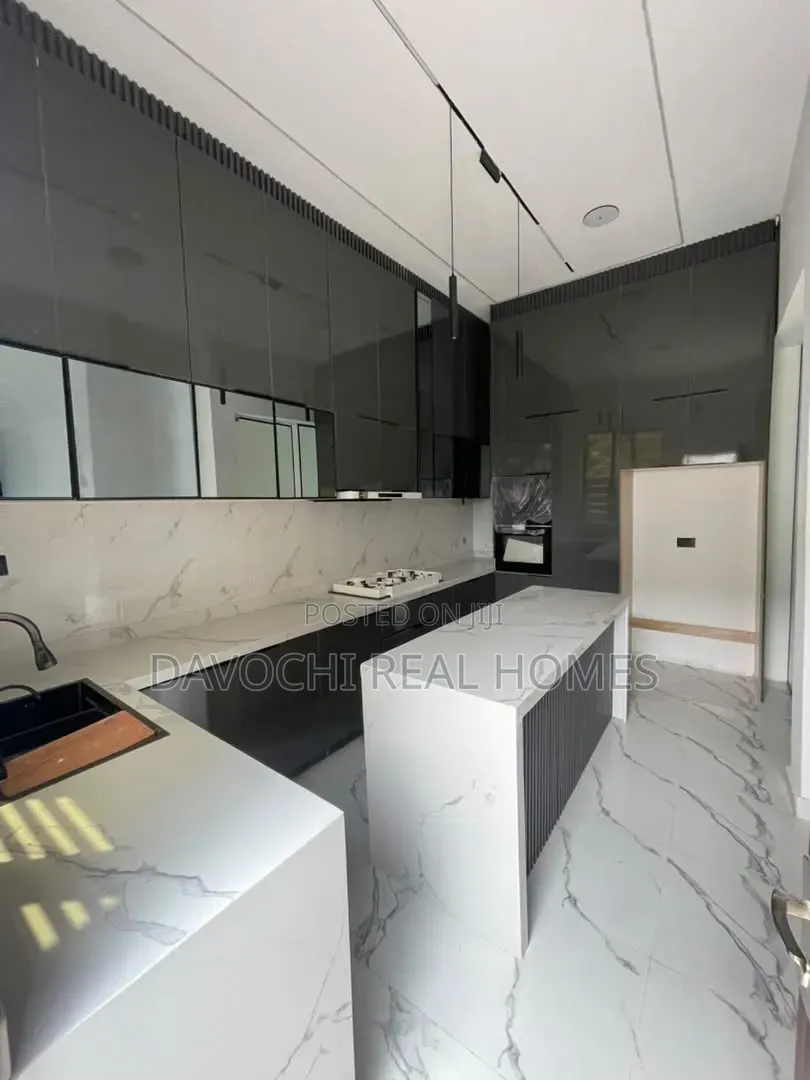 4bdrm Duplex in Osapa london for sale