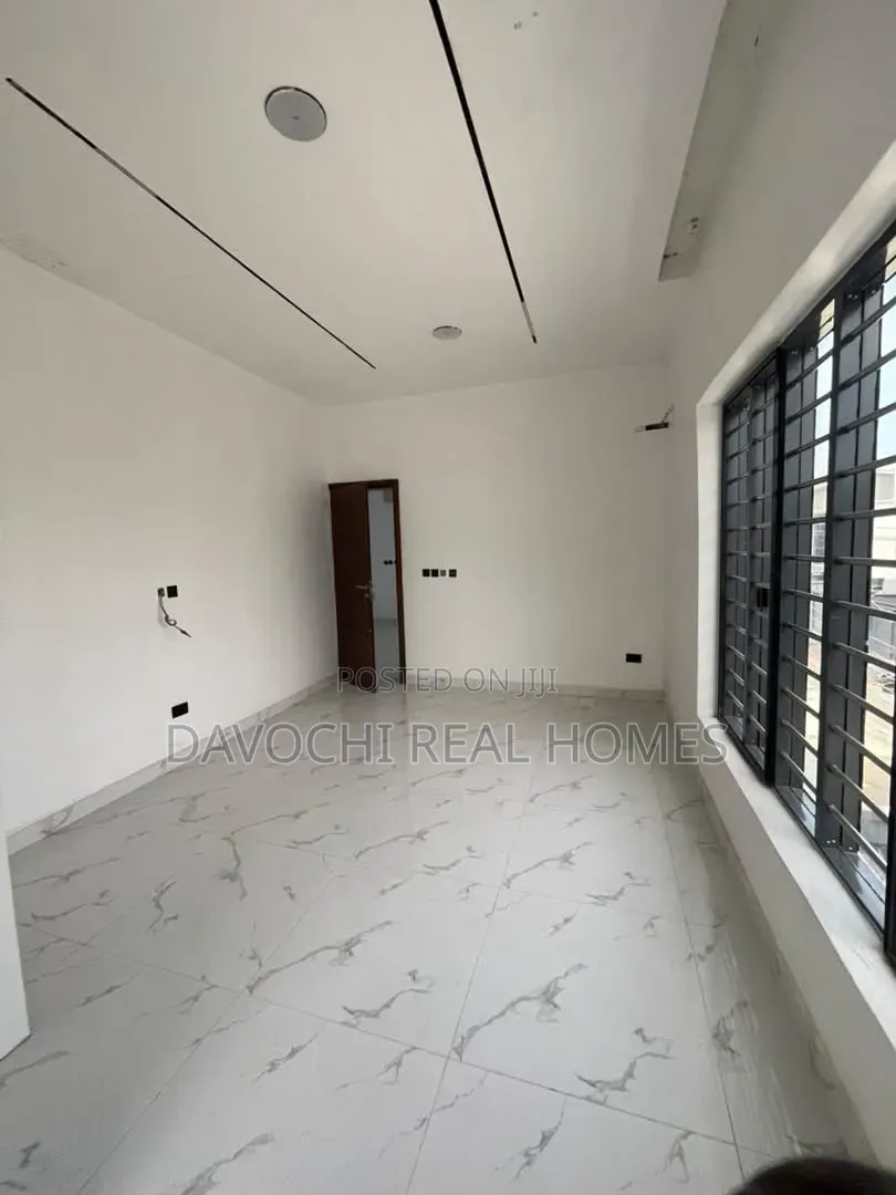 4bdrm Duplex in Osapa london for sale