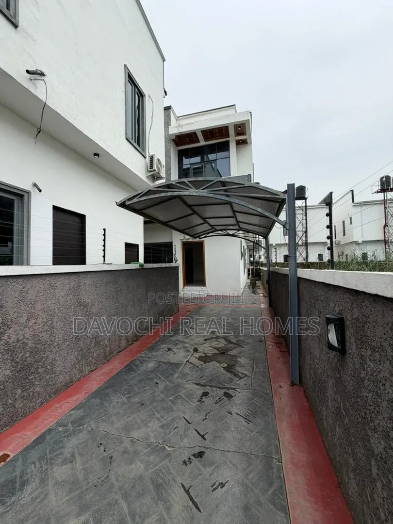 4bdrm Duplex in Lekki Phase 1 for sale