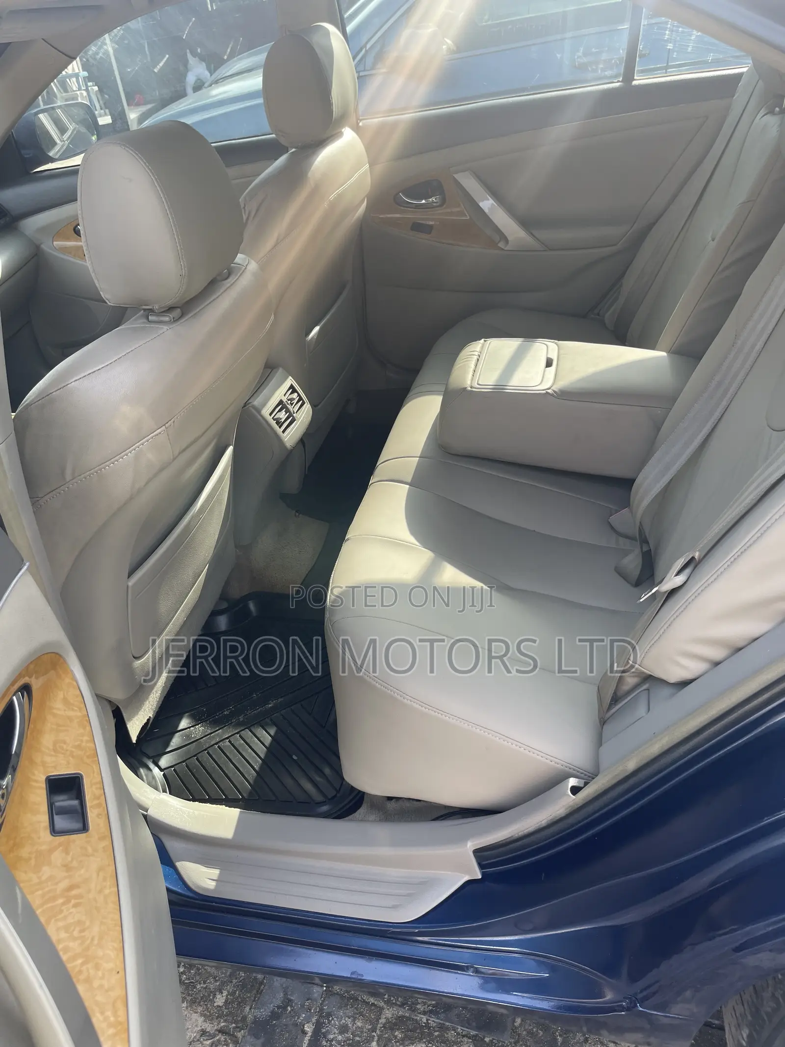 Toyota Camry XLE V6 4dr Sedan (3.5L 6cyl 6AM) 2010 Blue