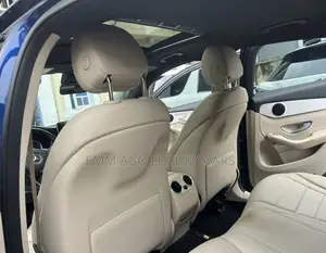 Mercedes-Benz GLC-Class 2019 Blue
