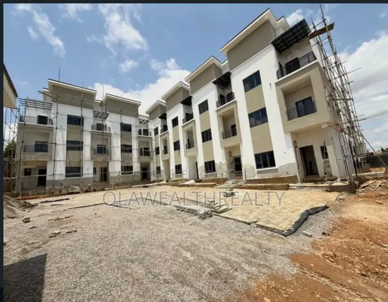 4bdrm Duplex in Guzape District for sale