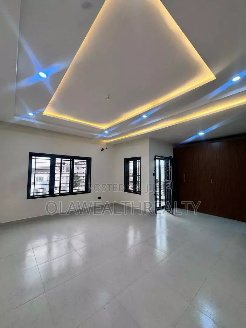 4bdrm Duplex in Guzape District for sale
