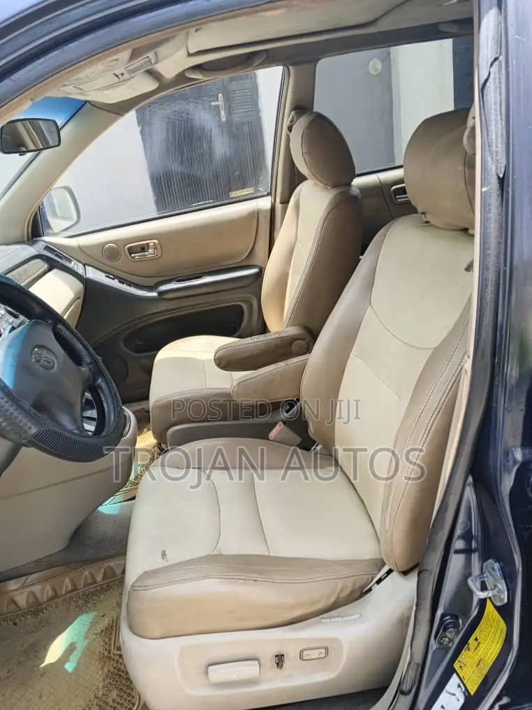 Toyota Highlander 2004 Blue