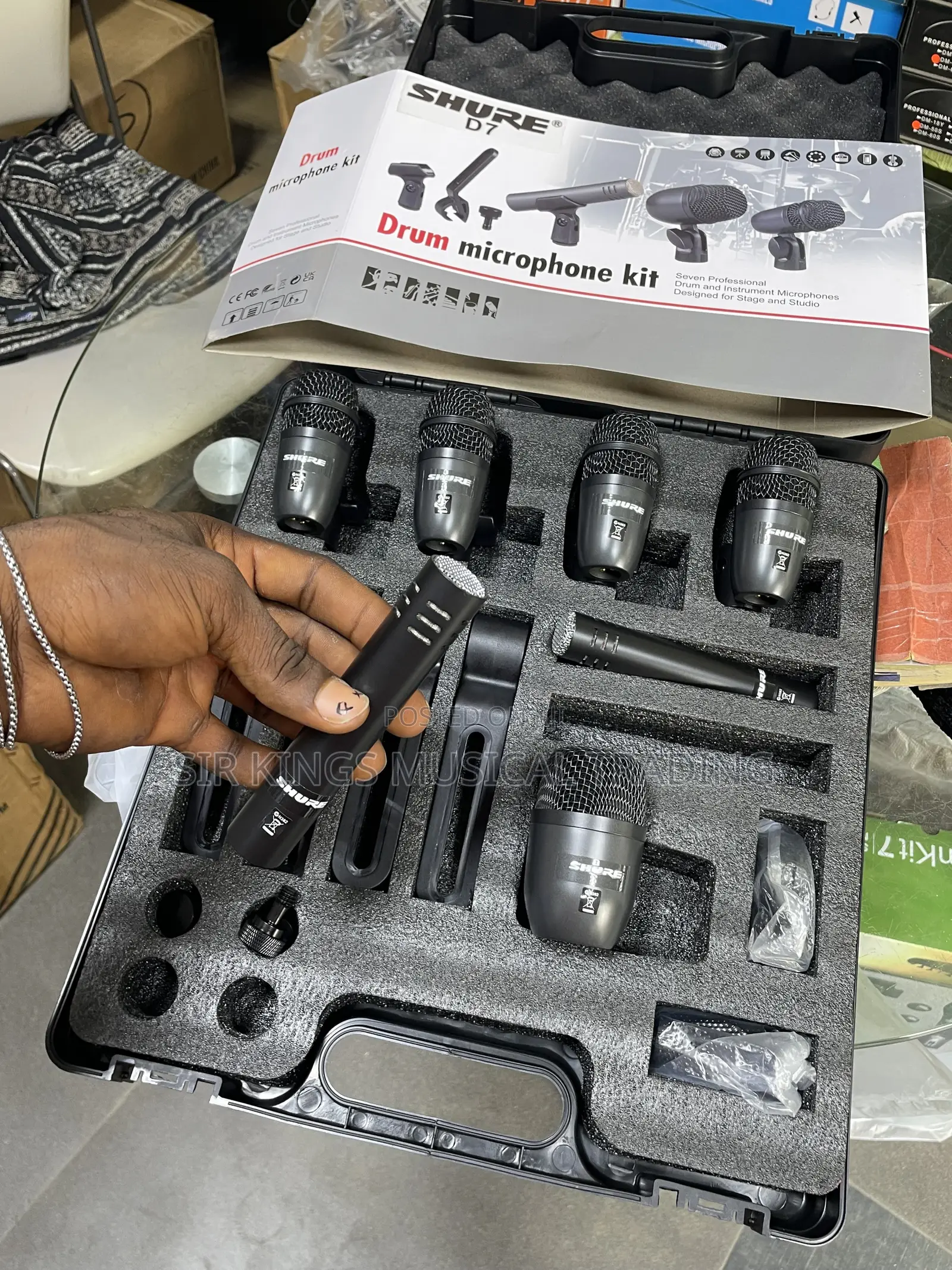 Shure D7 a 7-Piece Professional Drum Microphone Kit