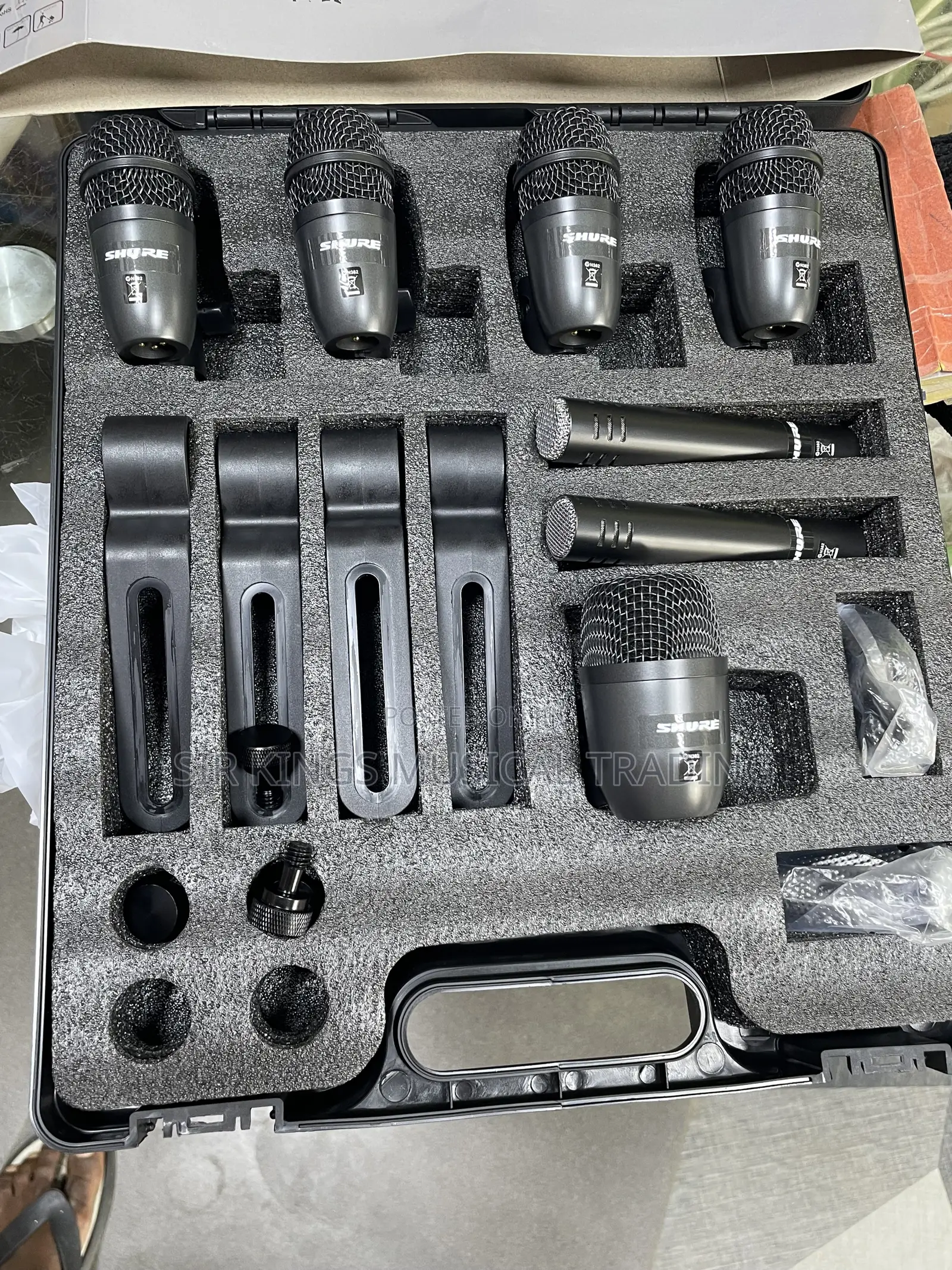 Shure D7 a 7-Piece Professional Drum Microphone Kit