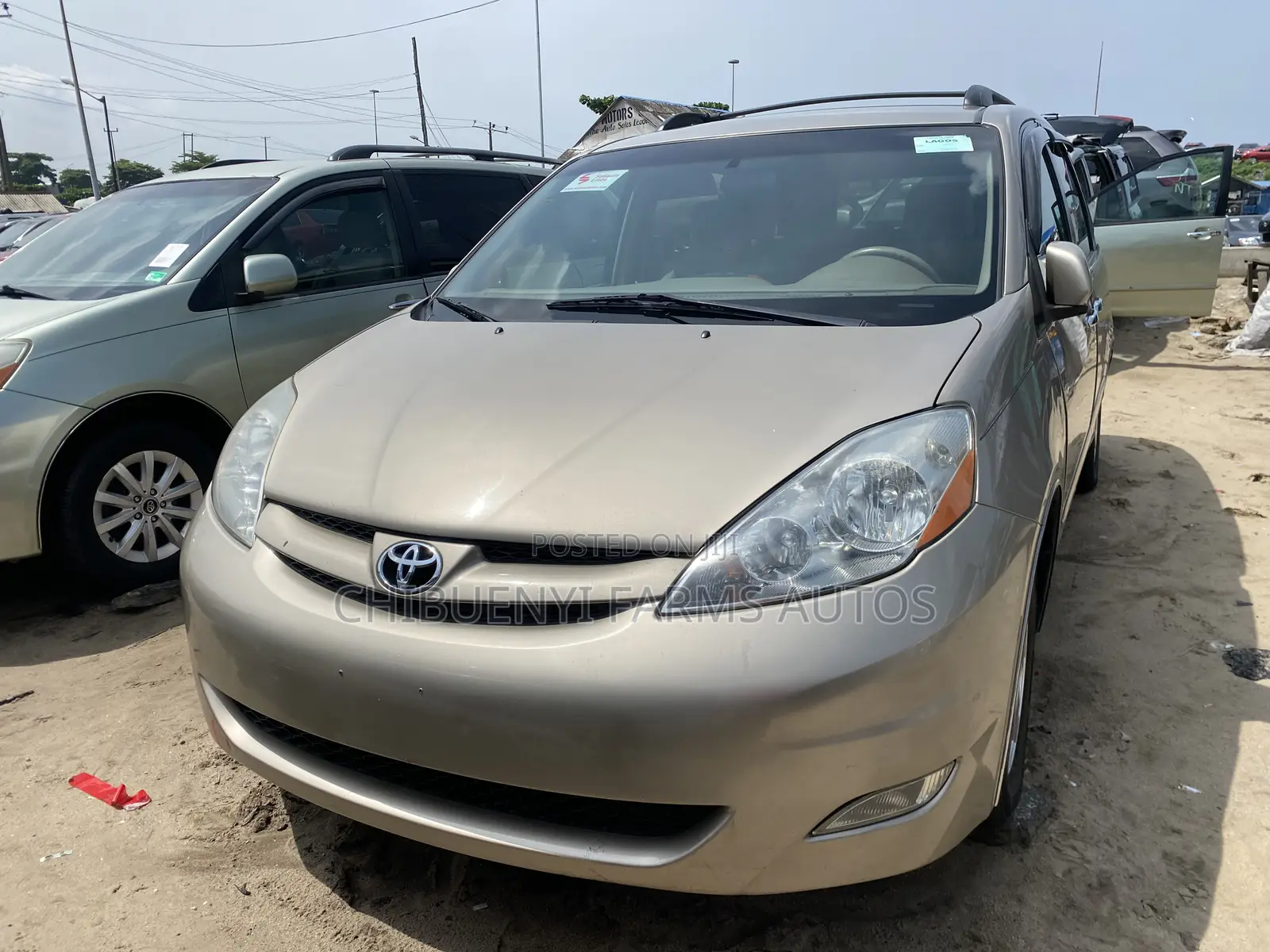 Toyota Sienna XLE 2007 Gold