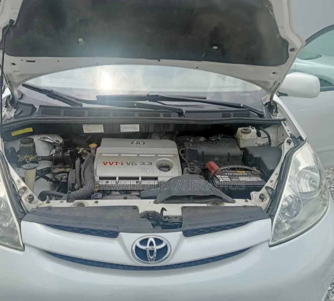Toyota Sienna XLE Limited 4WD 2008 White