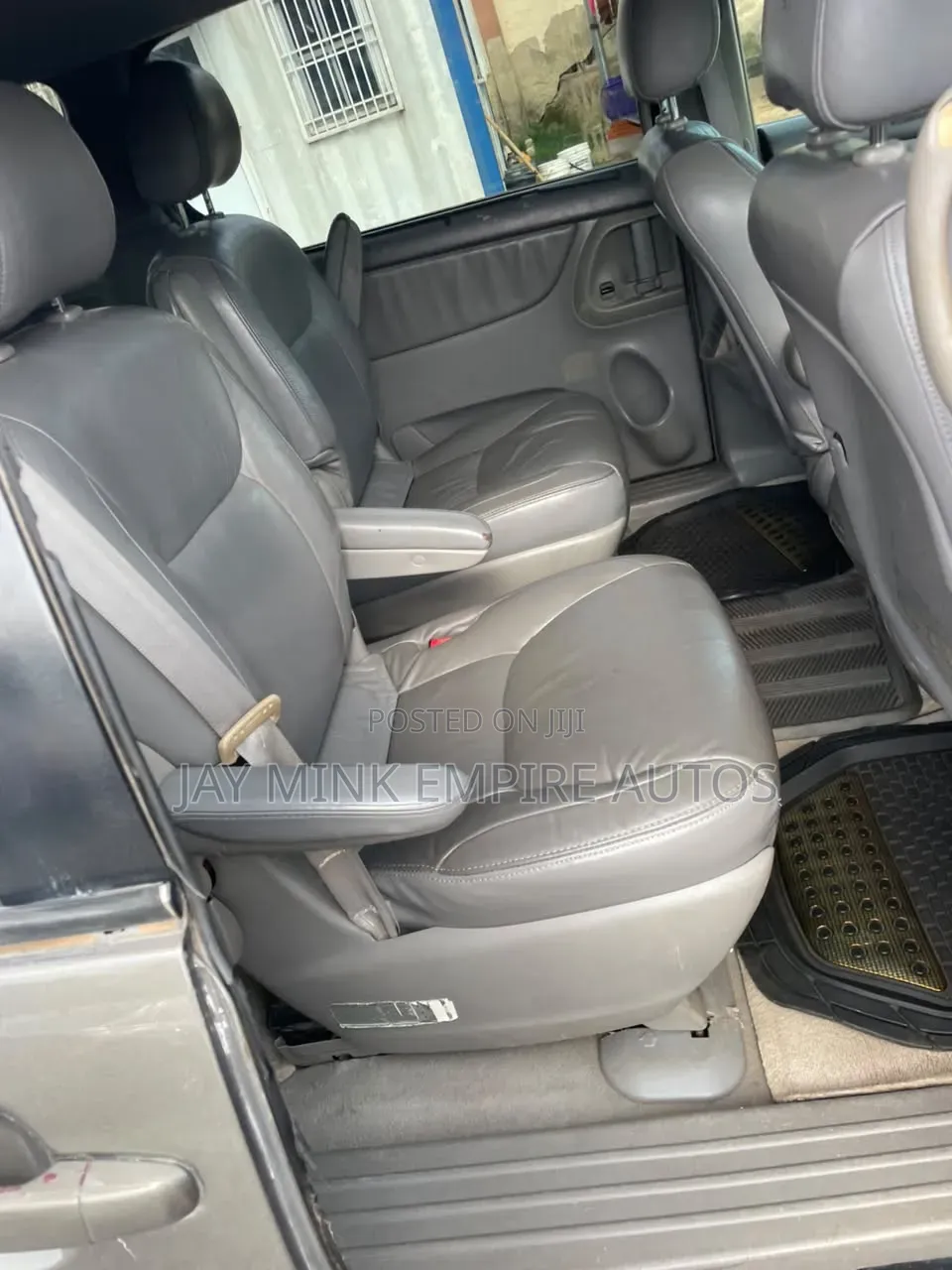 Toyota Sienna 2005 Gray