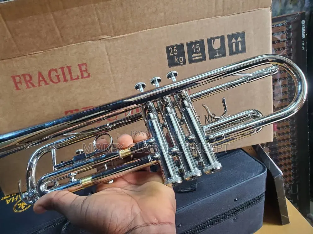 Yamaha Trumpet  Silver