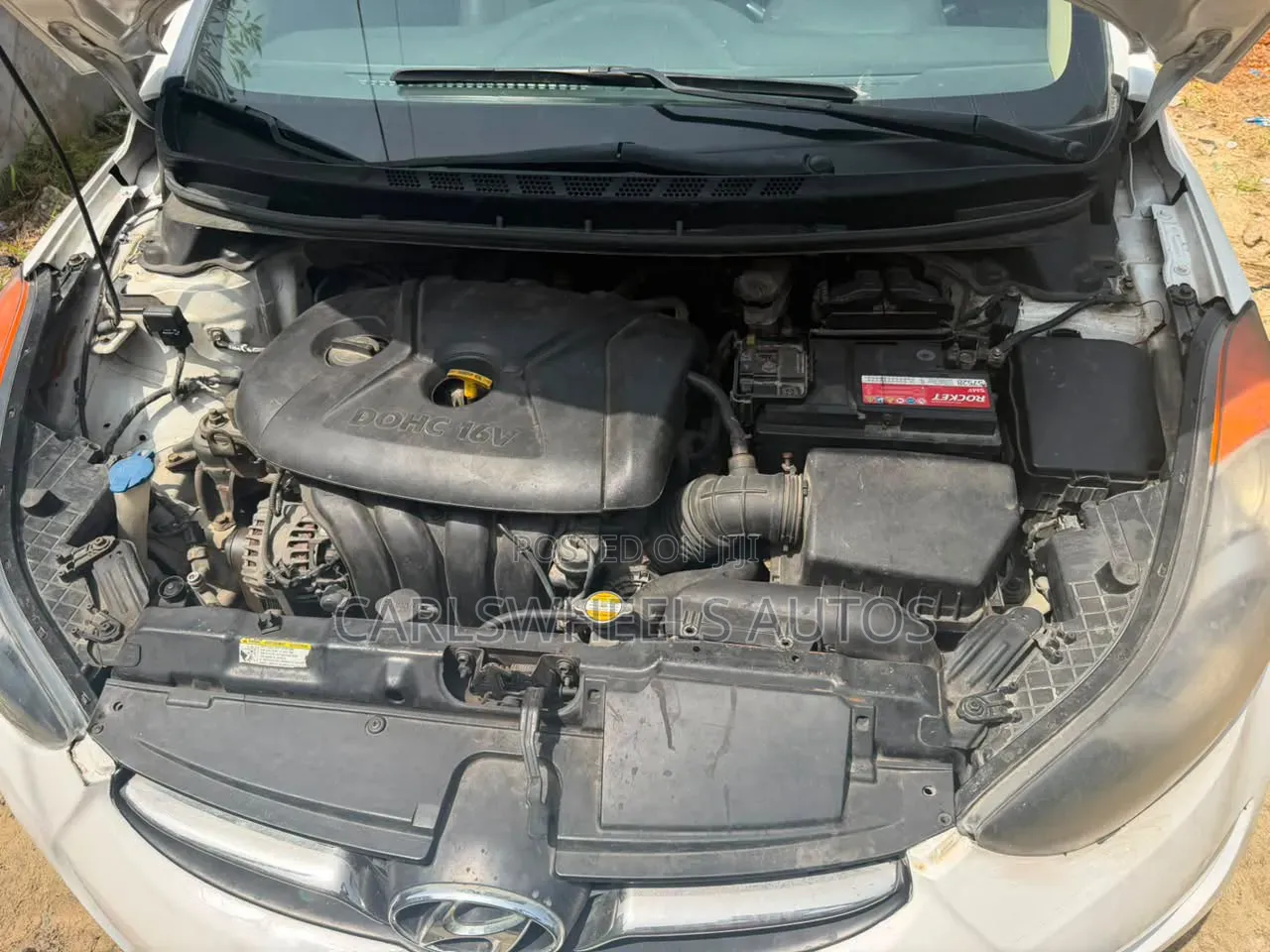 Hyundai Elantra 2012 White