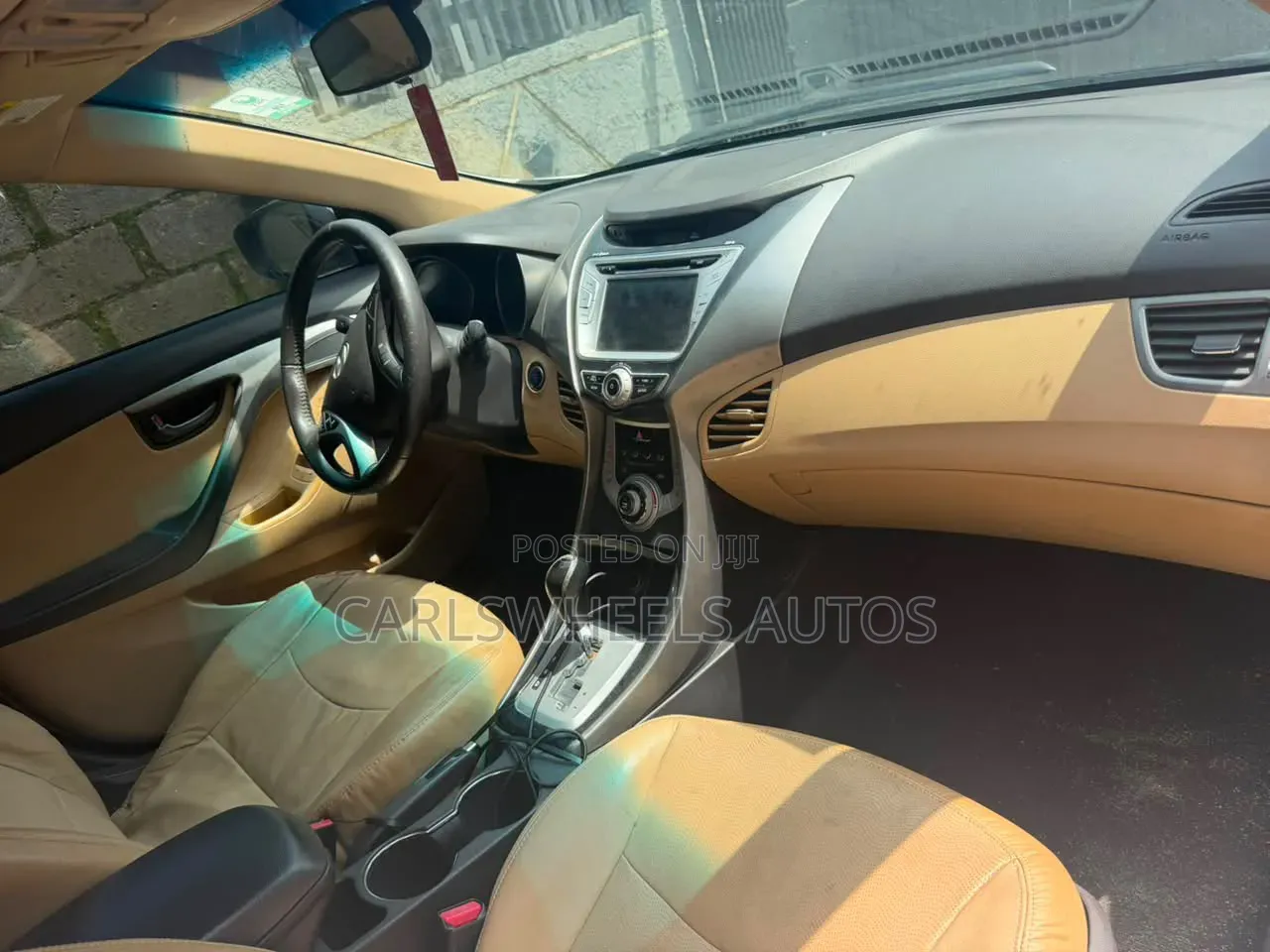 Hyundai Elantra 2012 White