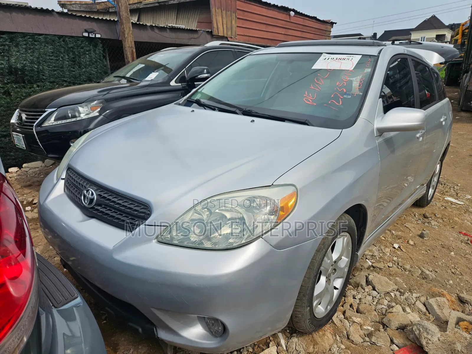 Toyota Matrix XR Hatchback FWD (1.8L 4cyl 4A) 2006 Silver