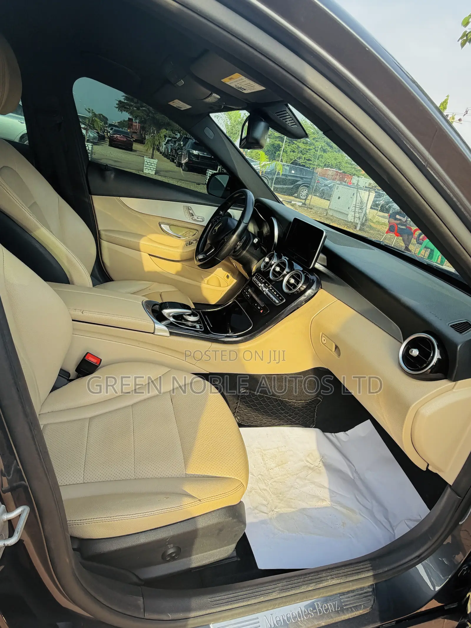 Mercedes-Benz C300 Luxury 4Matic Sedan AWD (2.0L 4cyl 7A) 2016 Gray