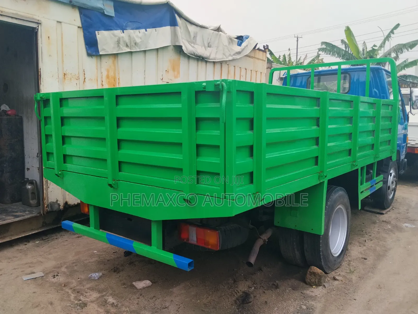 Toyota Six Tires With Petrol Engine