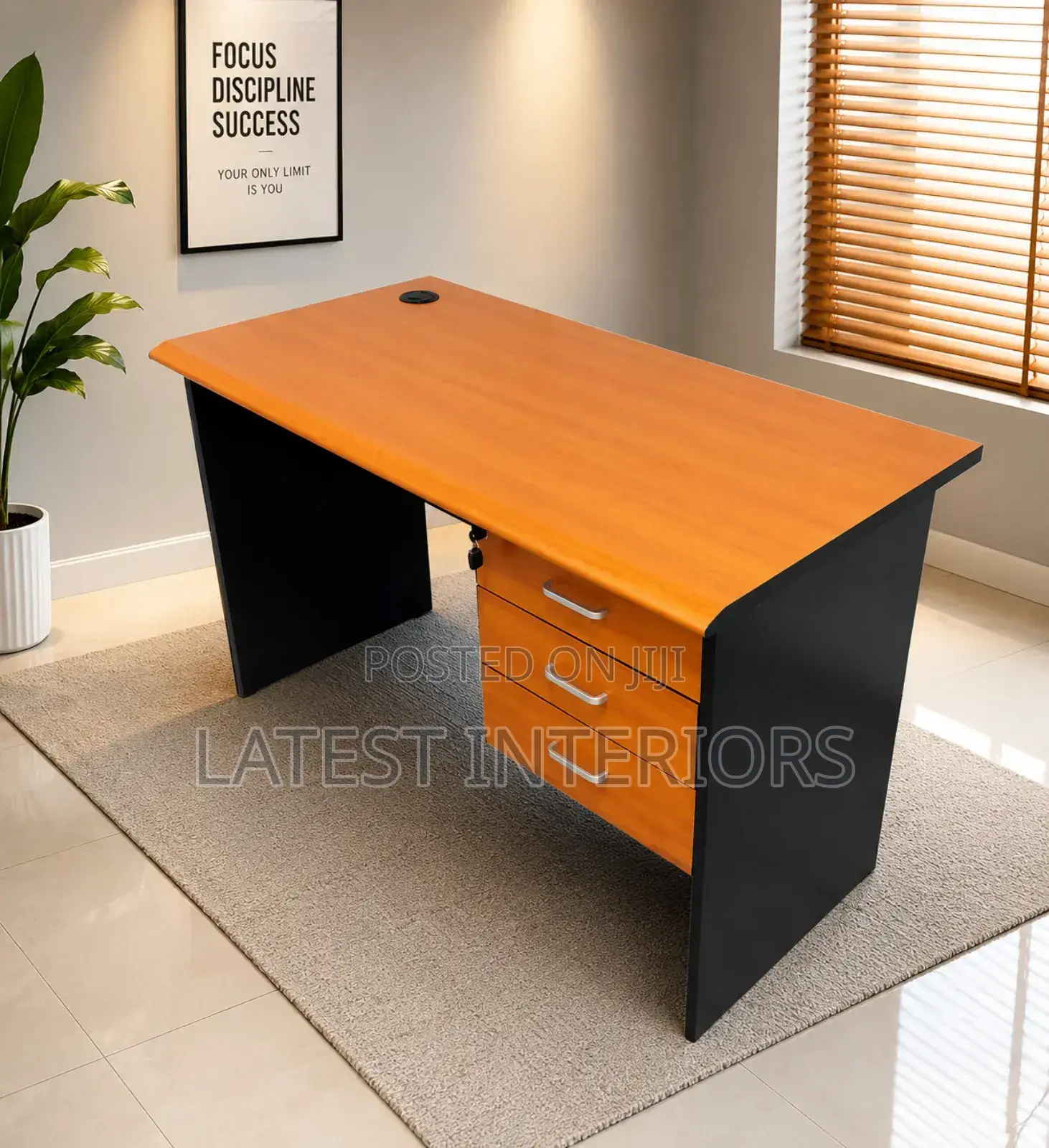 Executive Office Table With 3 Drawers. Strong and Neat Design