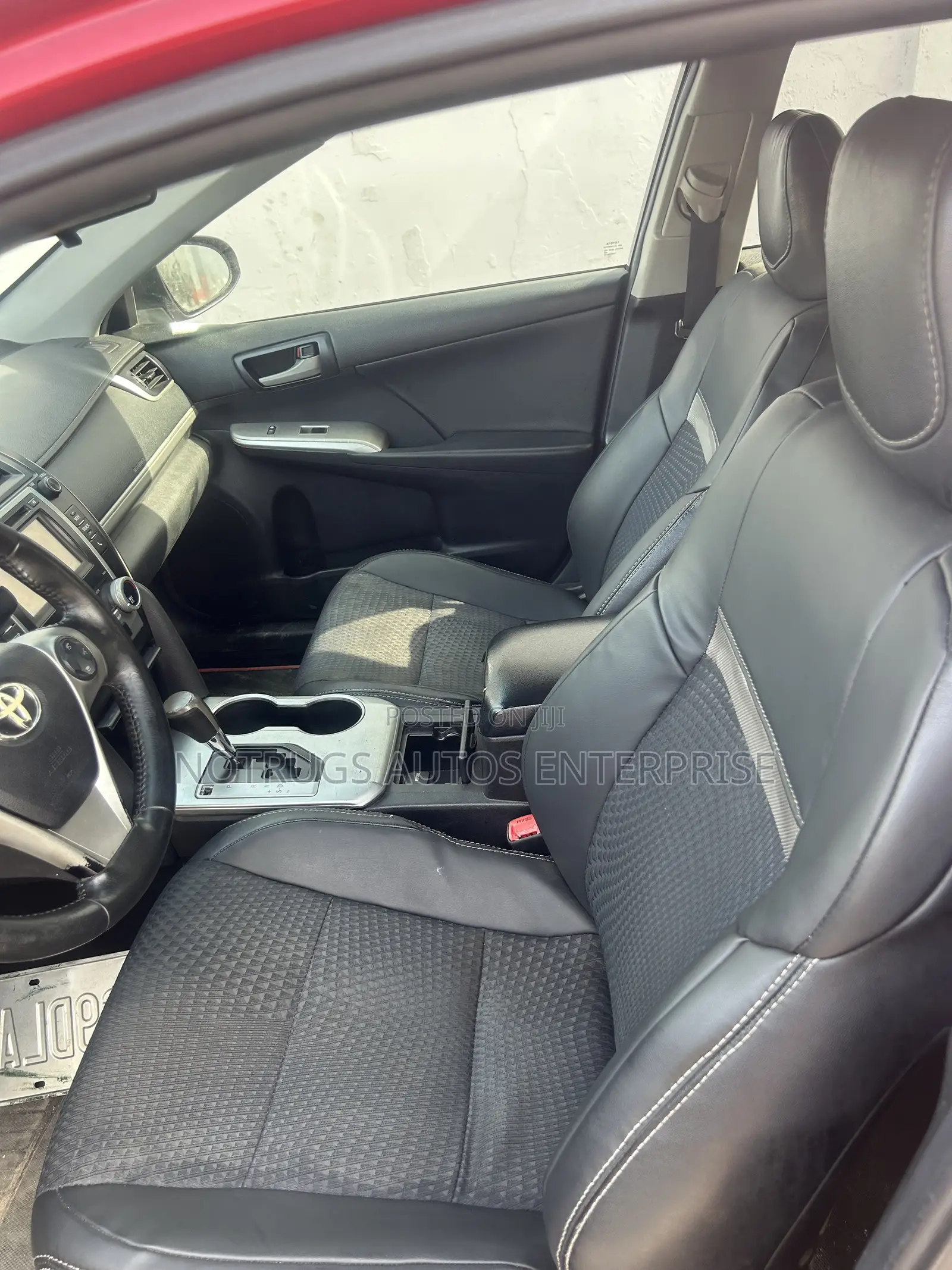 Toyota Camry XLE 4dr Sedan (2.5L 4cyl 6A) 2014 Red