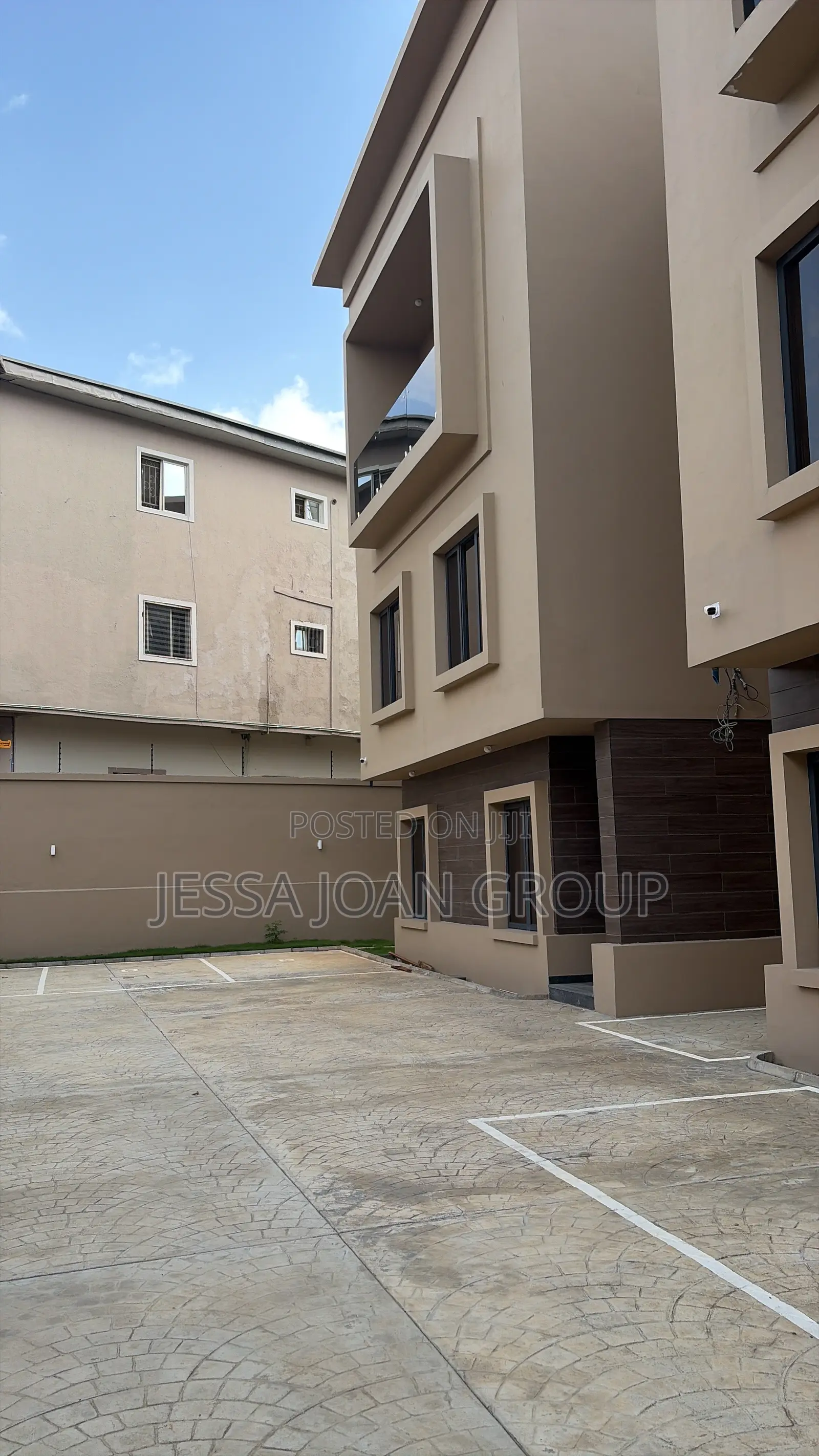 5bdrm Townhouse/Terrace in Jabi for sale