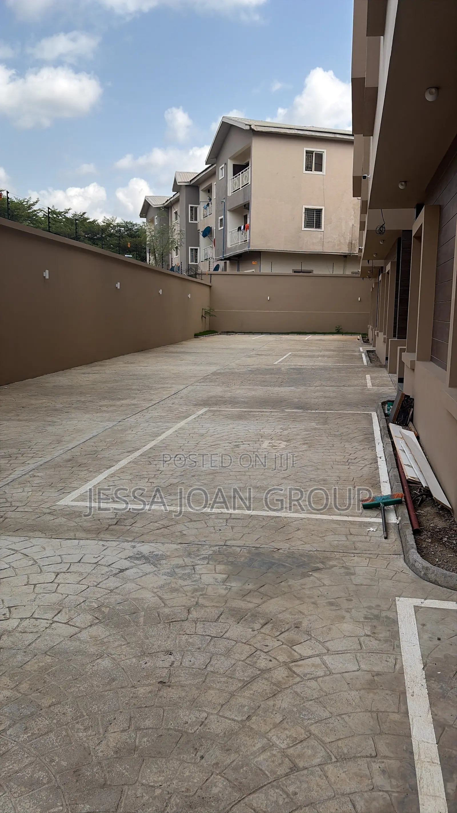 5bdrm Townhouse/Terrace in Jabi for sale