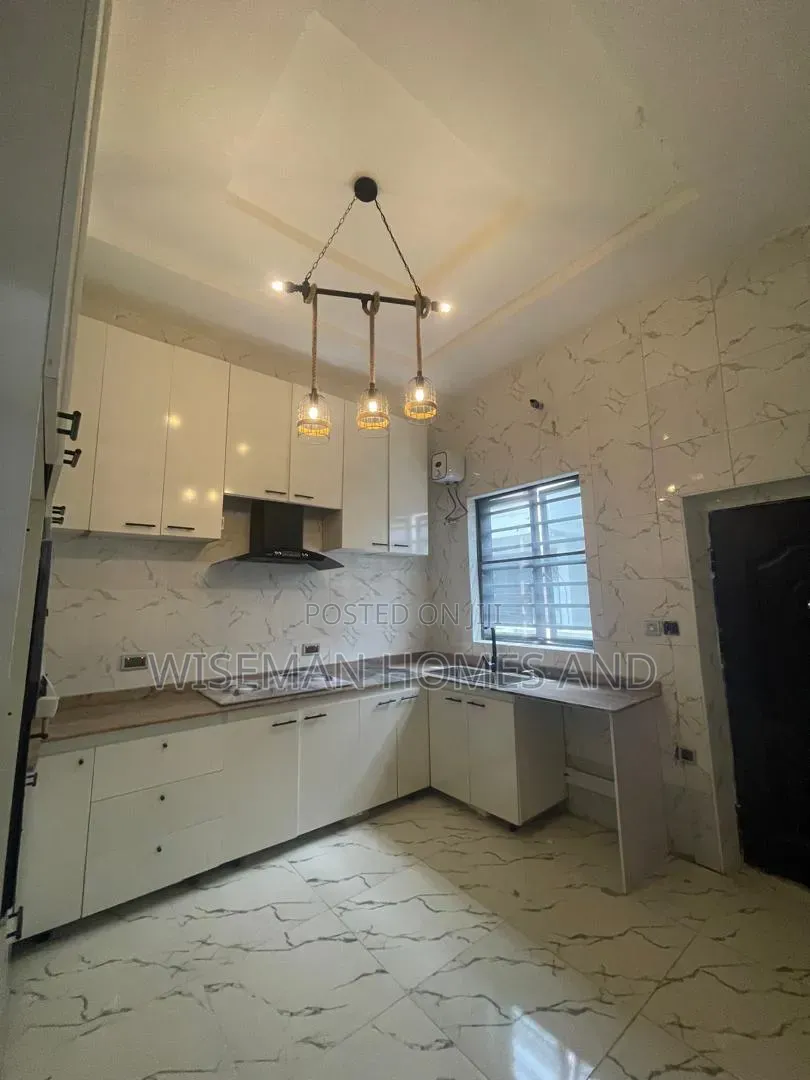 4bdrm Duplex in Ikota Lekki Eti-Osa for rent