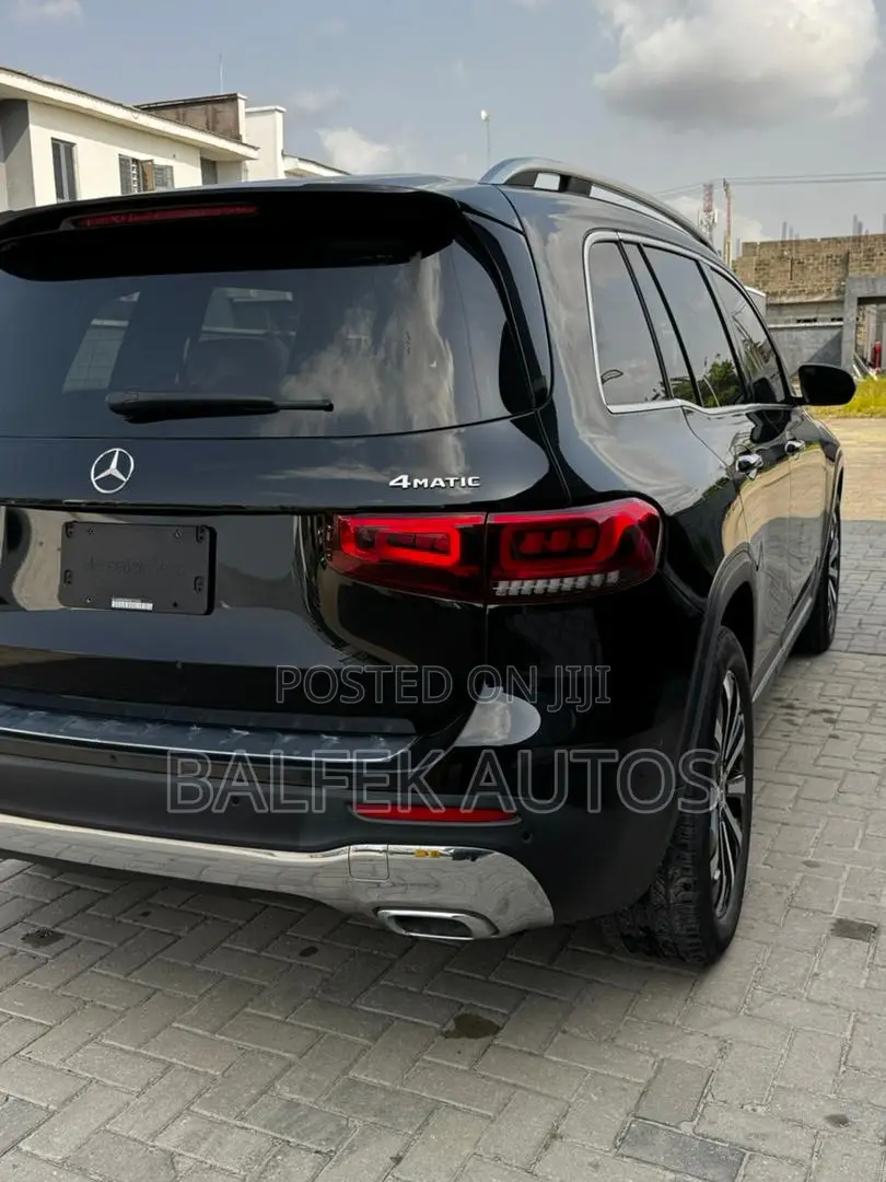 Mercedes-Benz GLB-Class 2023 Black