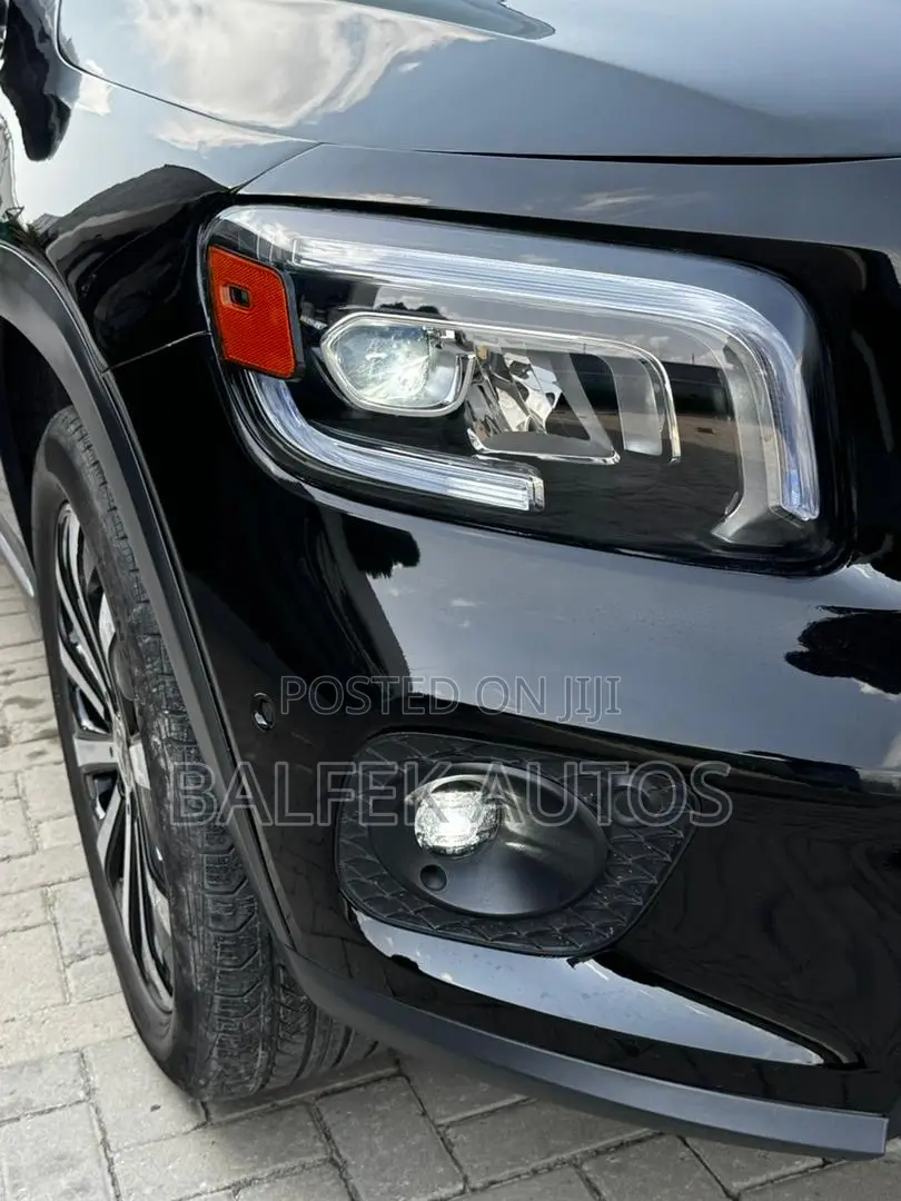 Mercedes-Benz GLB-Class 2023 Black