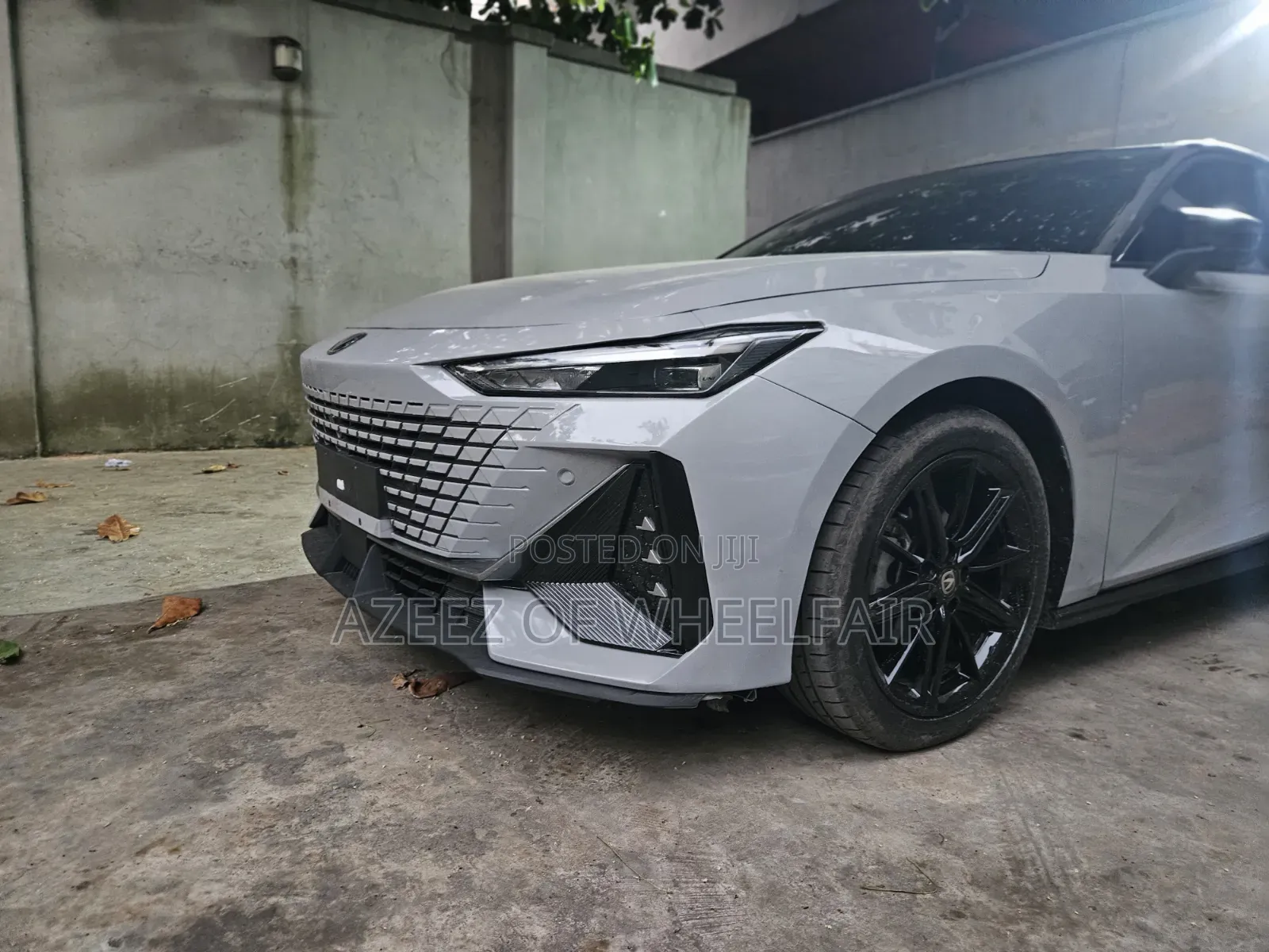 Changan UNI-V 2.0 Petrol FWD 2023