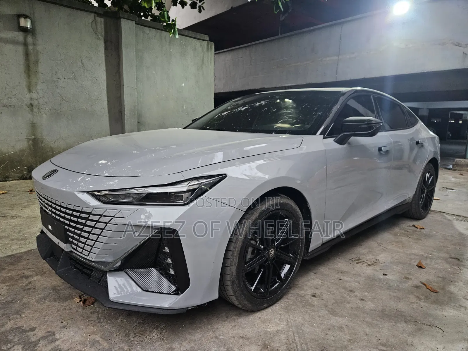 Changan UNI-V 2.0 Petrol FWD 2023