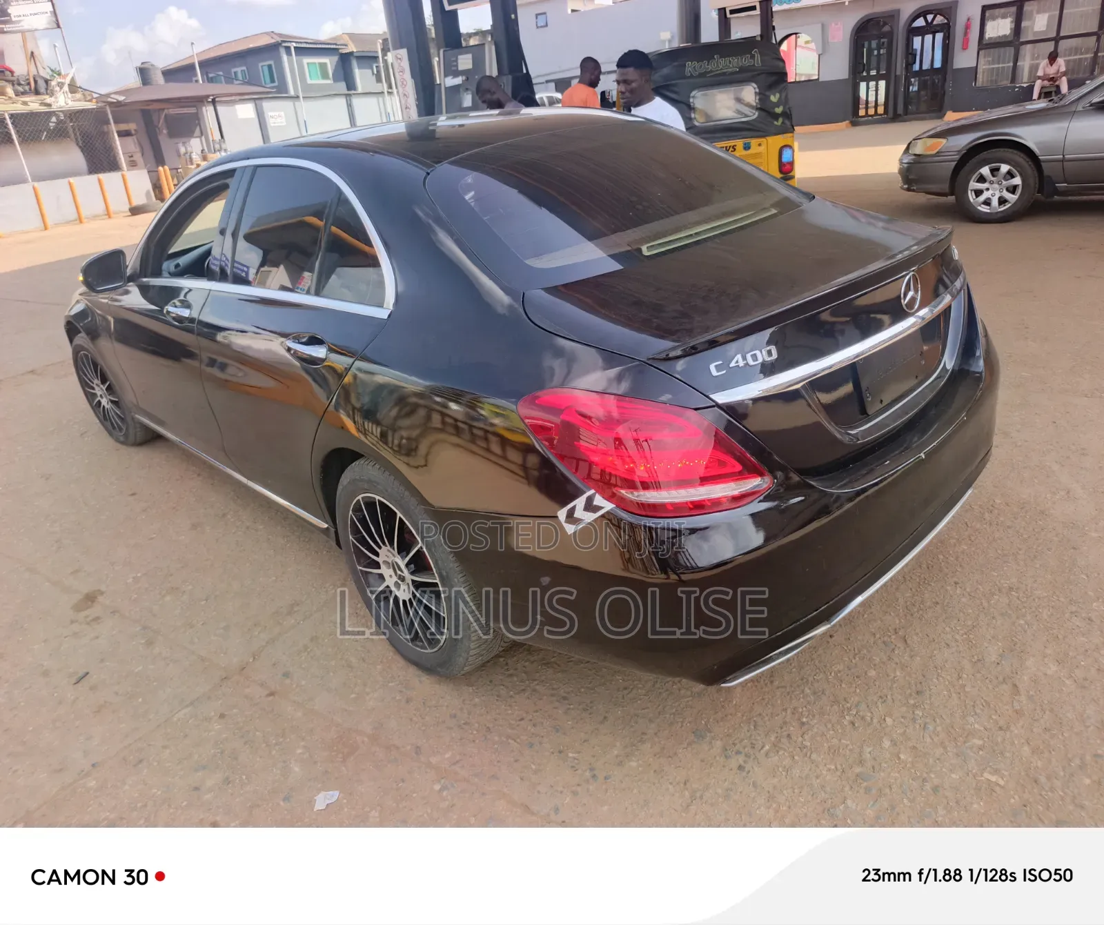 Mercedes-Benz C300 Luxury 4dr AWD 4Matic Sedan (2.0L 4cyl 7A) 2015