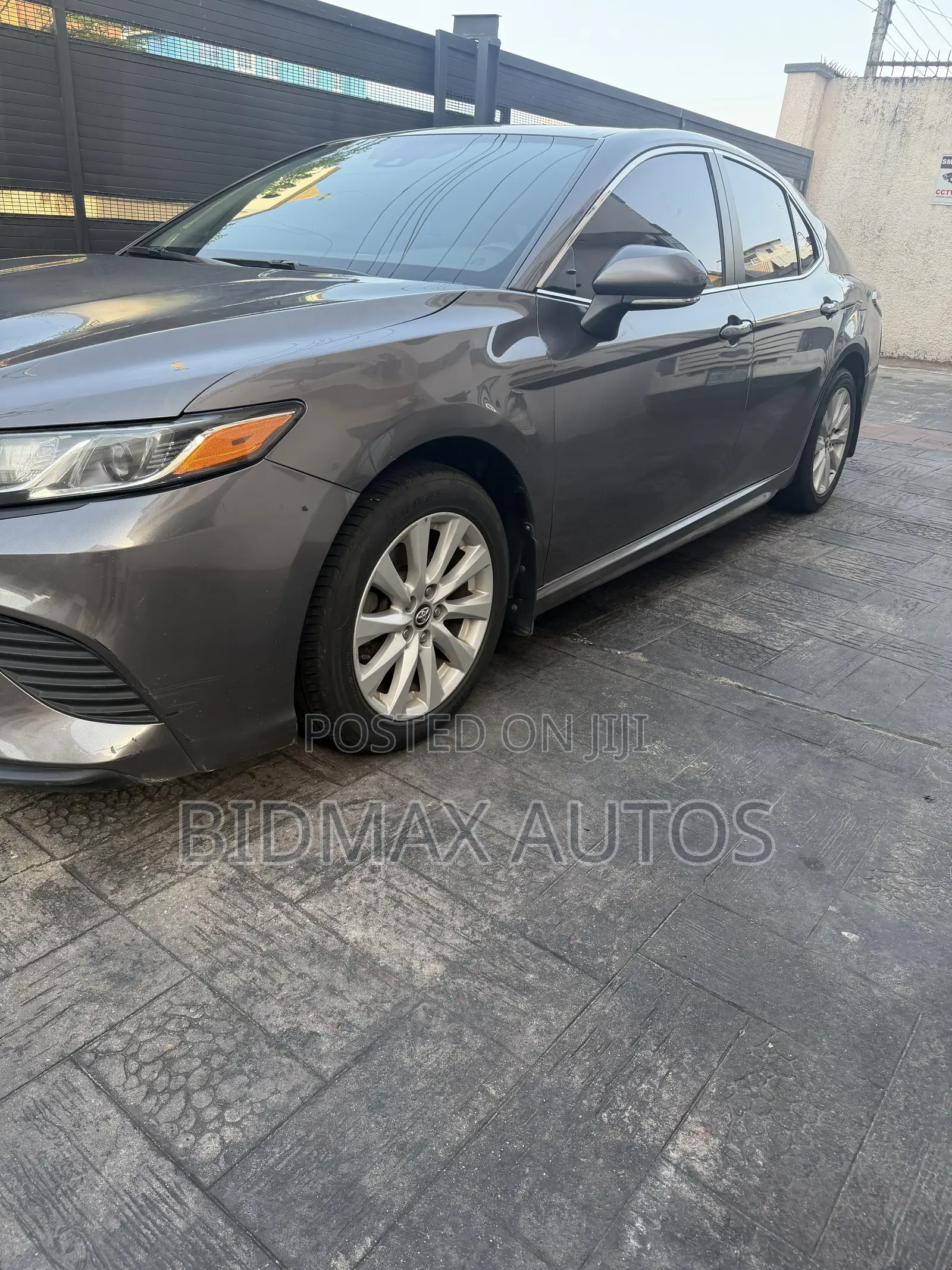 Toyota Camry SE FWD 2020 Gray
