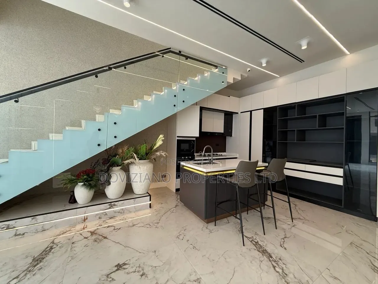 5bdrm Duplex in Lekki Phase 1 for sale