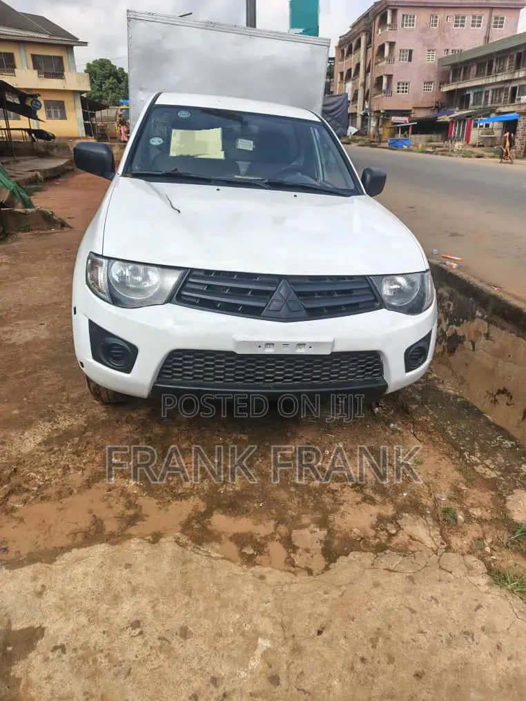 Mitsubishi L200 2006 White