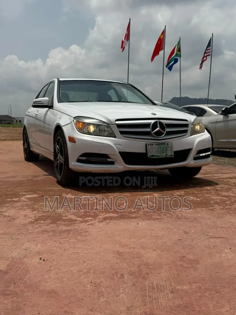 Mercedes-Benz C300 2010 White