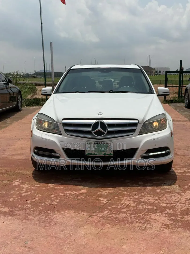Mercedes-Benz C300 2010 White