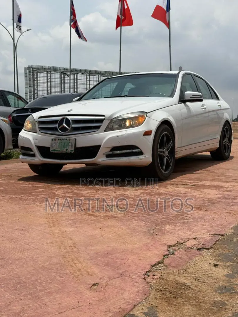 Mercedes-Benz C300 2010 White