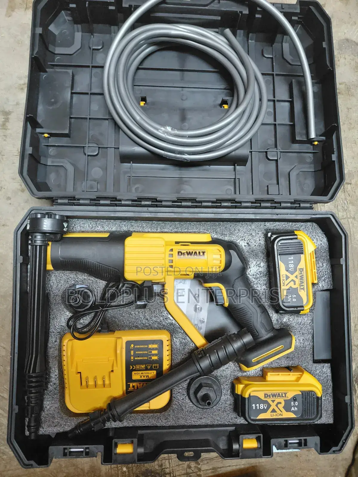 118 Volt Heavy Duty Dewalt Rechargable Pressure Washing Machine