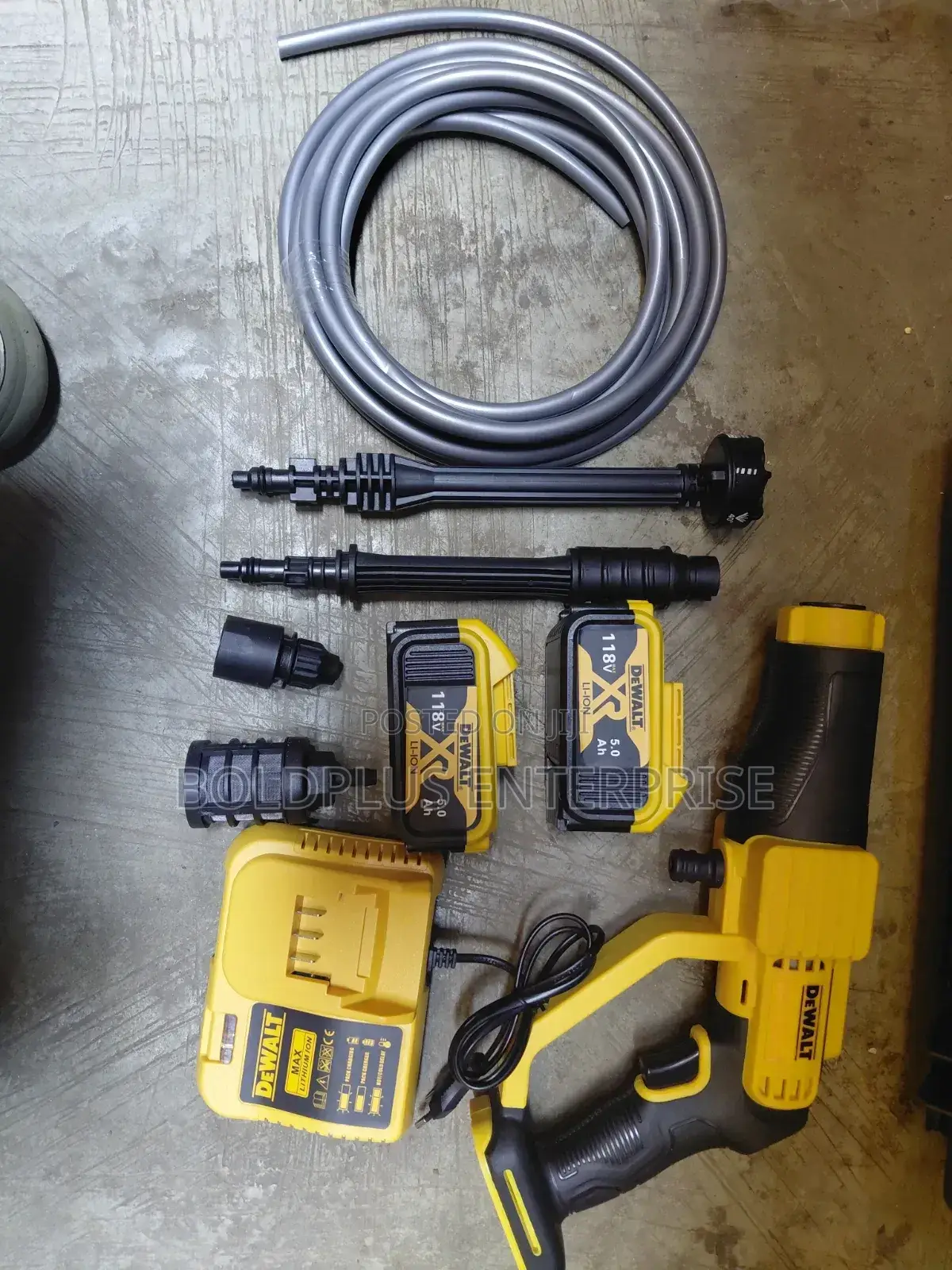 118 Volt Heavy Duty Dewalt Rechargable Pressure Washing Machine