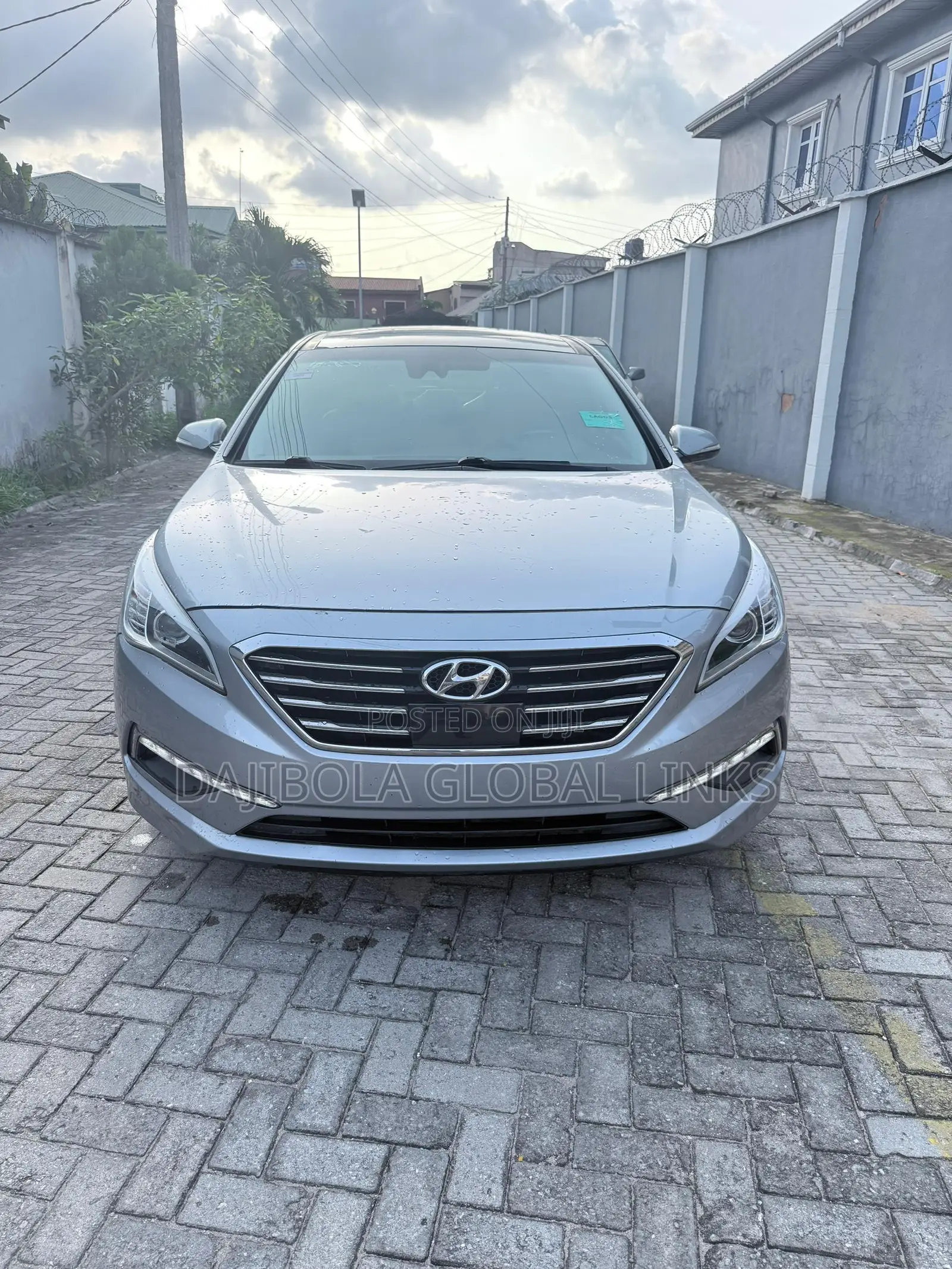 Hyundai Sonata Limited 4dr Sedan (2.4L 4cyl 6A) 2015 Silver