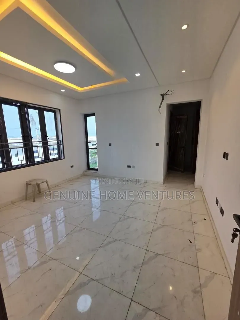 4bdrm Duplex in Ogudu Gra for sale