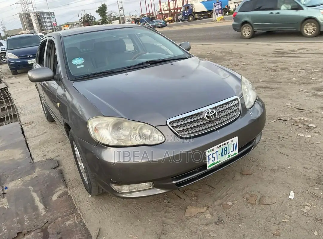 Toyota Corolla 2004 Gray