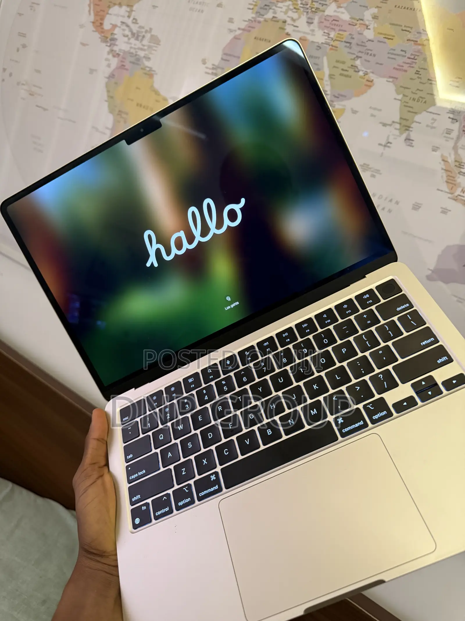 Laptop Apple MacBook Air 2022 M2 8GB Apple M2 SSD 256GB