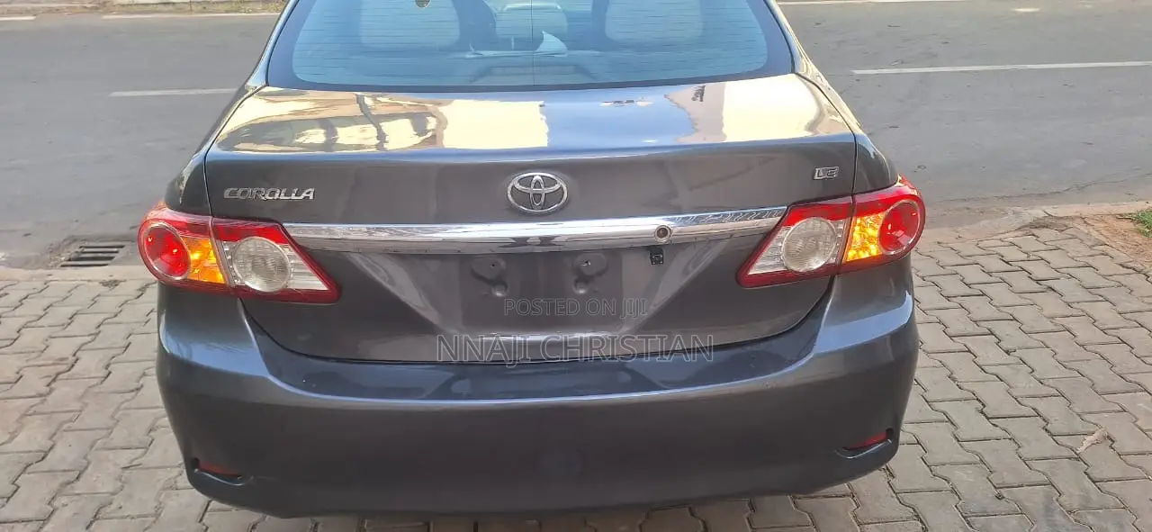 Toyota Corolla LE 4dr Sedan (1.8L 4cyl 4A) 2010 Gray