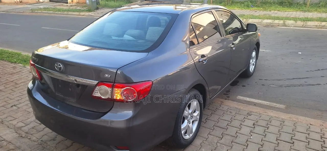 Toyota Corolla LE 4dr Sedan (1.8L 4cyl 4A) 2010 Gray