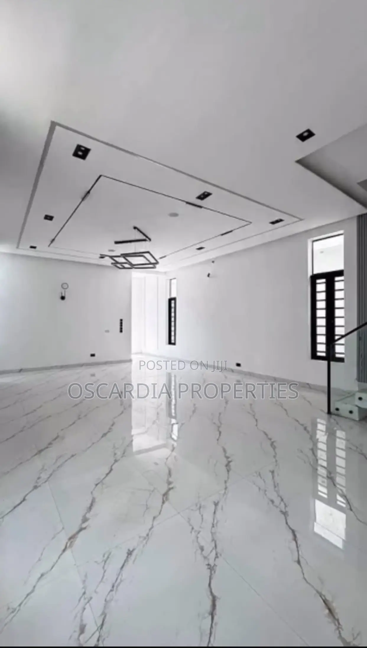 5bdrm Duplex in Vgc for sale