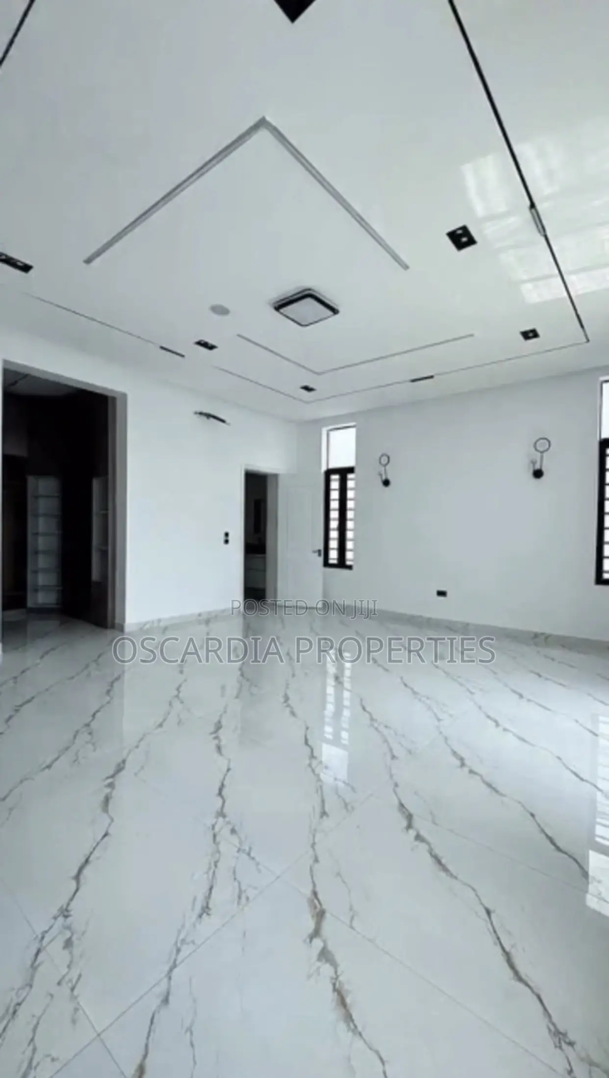 5bdrm Duplex in Vgc for sale