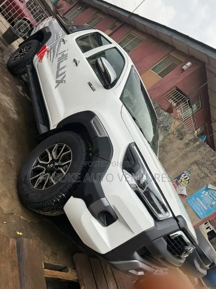 Upgrade Your Toyota Hilxu 2010 to 2025 Model