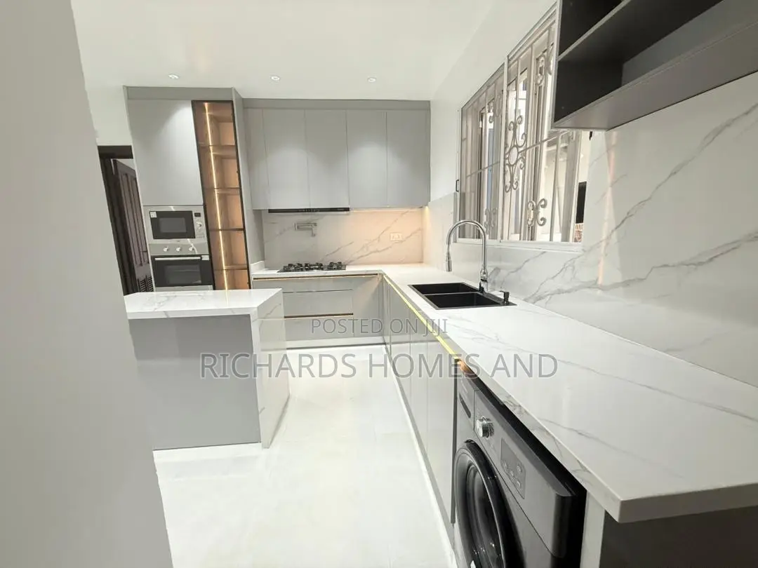 5bdrm Duplex in Banana Island for rent