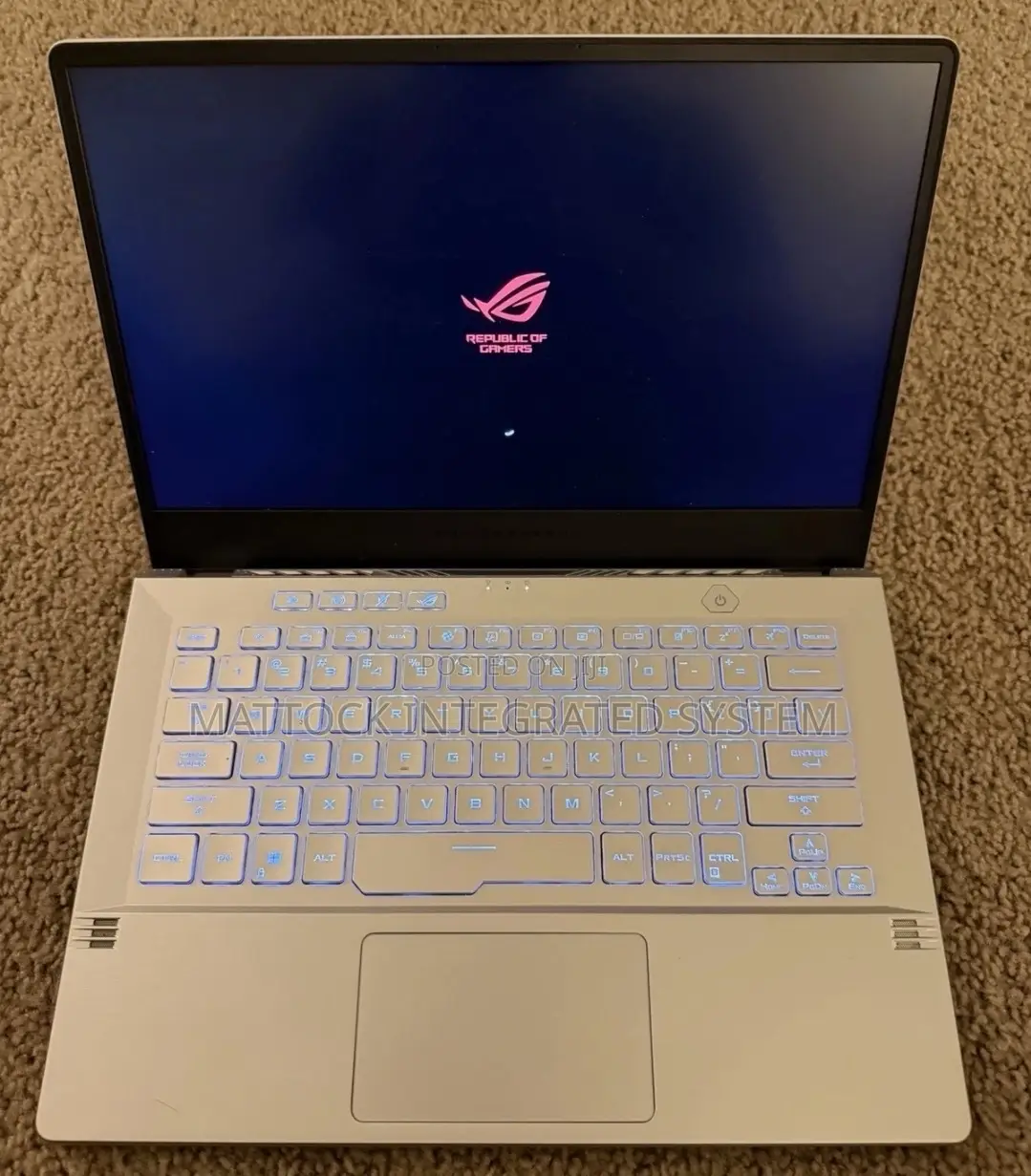 Laptop Asus ROG Zephyrus G14 16GB AMD Ryzen 9 SSD 1T