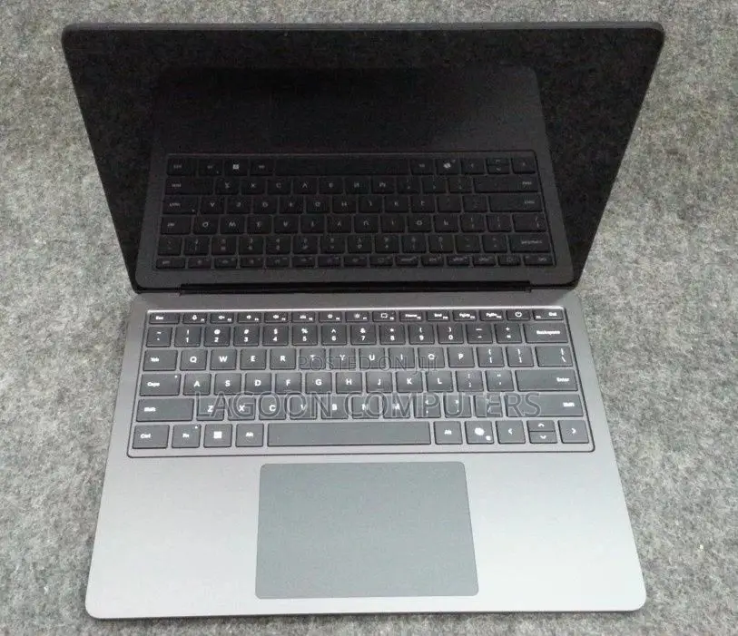 New Laptop Microsoft Surface Laptop 7 32GB Intel SSD 32GB