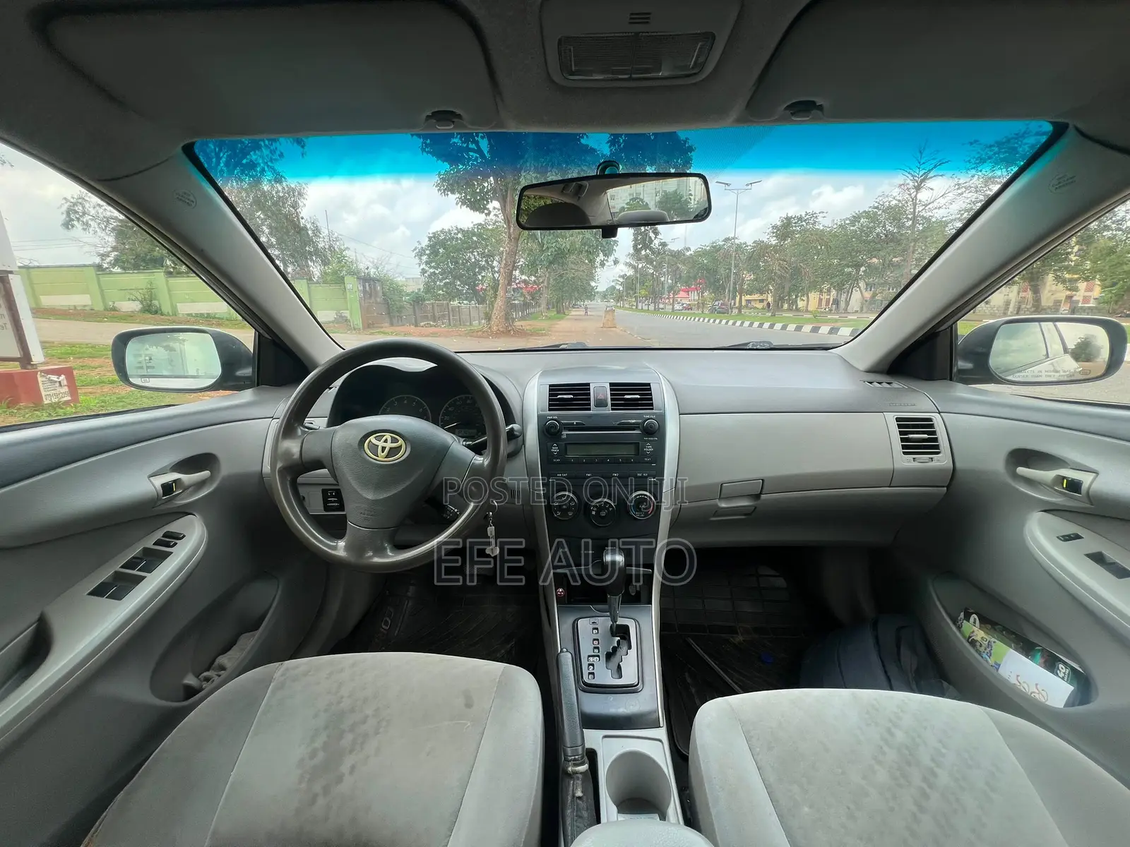 Toyota Corolla 2010 Silver